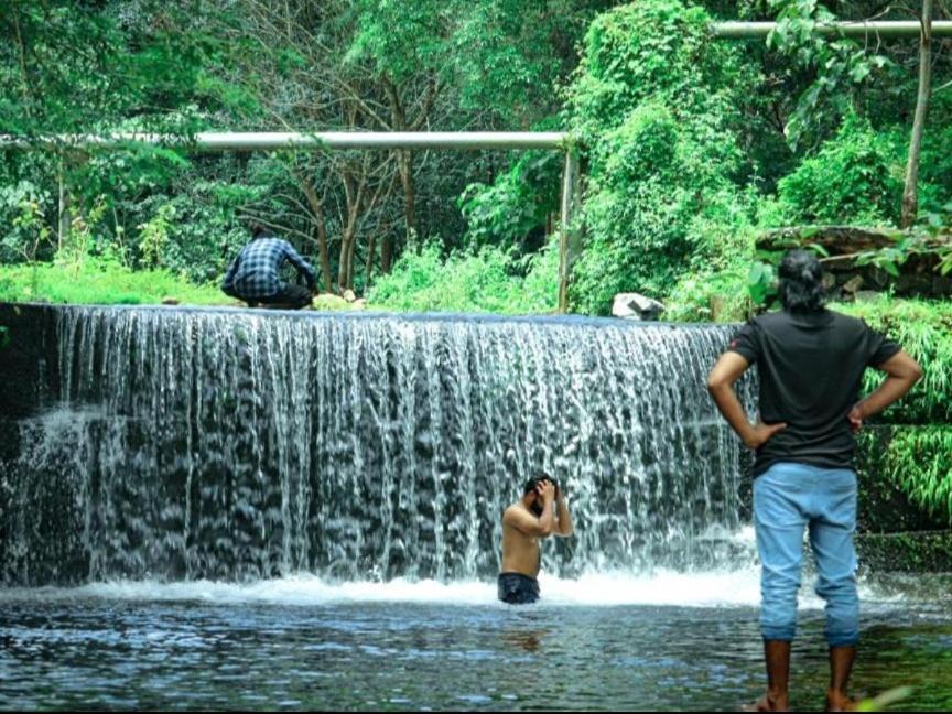 Nest Resorts Athirappilly Exterior foto